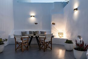 Arch Chora Home Next to the Old Castle