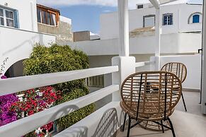 Arch Chora Home Next to the Old Castle