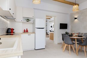 Arch Chora Home Next to the Old Castle