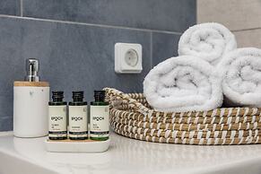 Arch Chora Home Next to the Old Castle