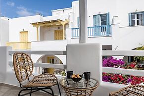 Arch Chora Home Next to the Old Castle