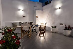 Arch Chora Home Next to the Old Castle