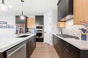 Hukilau House - St. George 5 Bedroom Townhouse