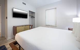 Phoenix X 213 3 Bedroom Condo