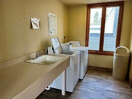 1483 Lakeside 1 Bedroom Condo