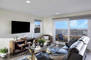 Balboa Breeze by Avantstay Beachfront Retreat + Ocean View