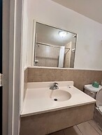 BUDGET INN