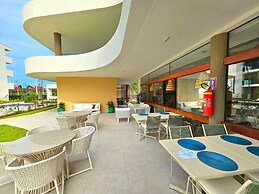 Makia Beach Experience