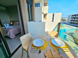 Makia Beach Experience