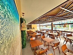 Makia Beach Experience