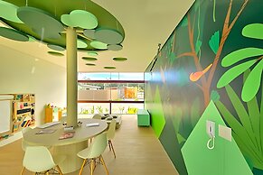 Makia Beach Experience