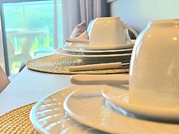 Makia Beach Experience