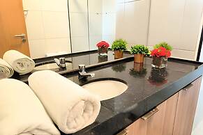 Makia Beach Experience