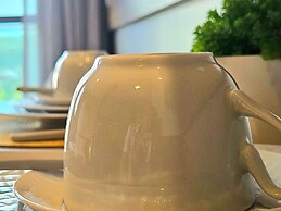 Makia Beach Experience