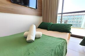 Makia Beach Experience