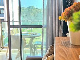 Makia Beach Experience