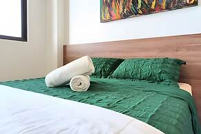 Makia Beach Experience