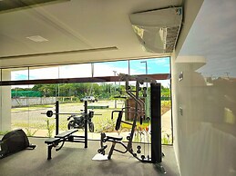 Makia Beach Experience