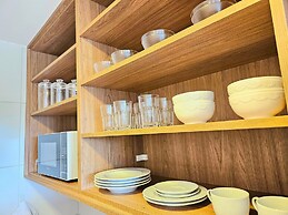 Makia Beach Experience