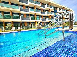 Makia Beach Experience