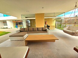 Makia Beach Experience