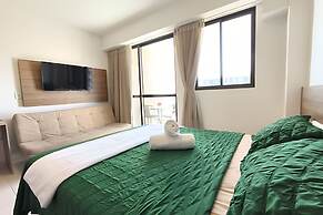 Makia Beach Experience