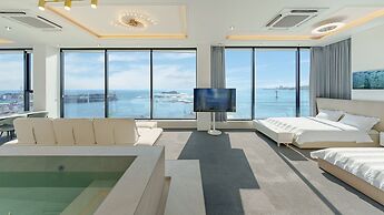 Goseong Panorama Ocean View Poolvilla