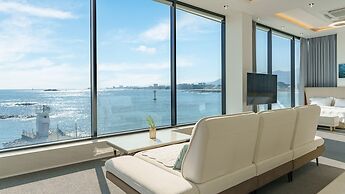 Goseong Panorama Ocean View Poolvilla