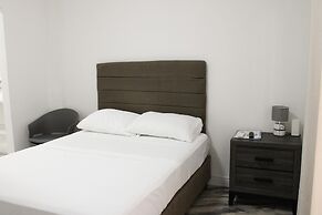 Maximum Beach Hotel