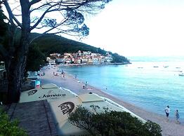 Lovely Apartments Near the Sea