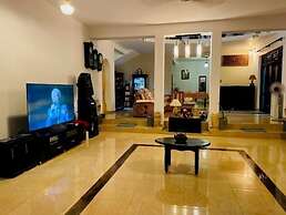 Suzuki's Lagoon Front