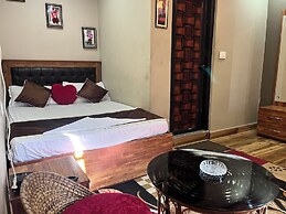 TRADITIONAL HOTEL AND RESTAURANT