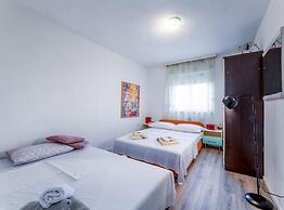 Dazzling Ponikvice Apartment With Balcony