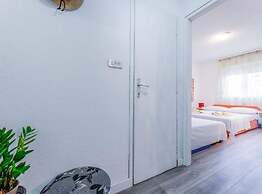 Dazzling Ponikvice Apartment With Balcony