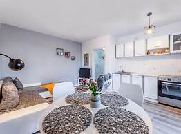 Dazzling Ponikvice Apartment With Balcony