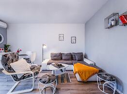 Dazzling Ponikvice Apartment With Balcony