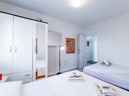 Dazzling Ponikvice Apartment With Balcony