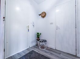 Dazzling Ponikvice Apartment With Balcony