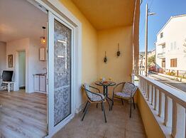 Dazzling Ponikvice Apartment With Balcony