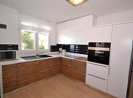 Marvelous Escape Bol Island Villa With Pool