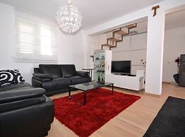 Marvelous Escape Bol Island Villa With Pool