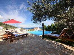 Marvelous Escape Bol Island Villa With Pool