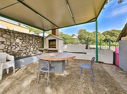 Countryside Idyllic Holiday Home With Pool