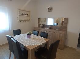 Spacious Kastela Apartment With Balcony and Mountain Views Near the Se