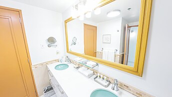 Condado Lagoon Villas