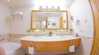 Condado Lagoon Villas