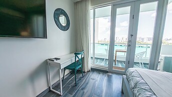 Condado Lagoon Villas