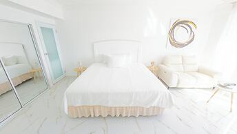 Condado Lagoon Villas