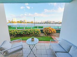 Condado Lagoon Villas