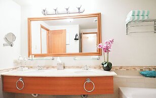 Condado Lagoon Villas